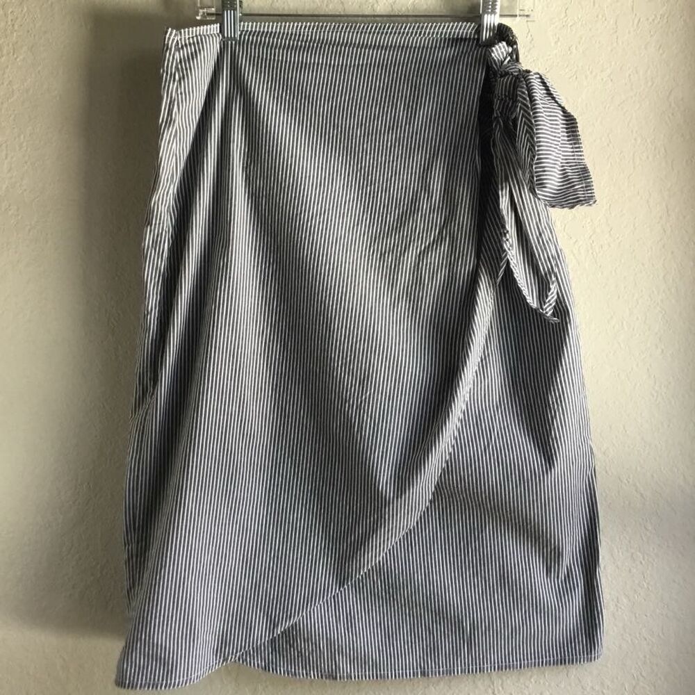 Chaps Coastal‎ Grandma Cruise Nautical Beachy Summer Striped Wrap Skirt Size 12